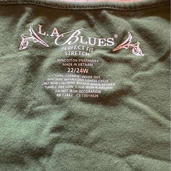 LA Blues Green with Rhinestone Short Sleeve Women’s Plus Top - Picture 3 of 4